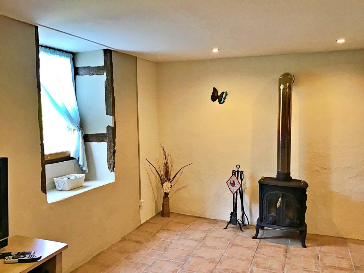 Maison Loubignac At Les Vergnes Gites Exideuil-sur-Vienne 외부 사진