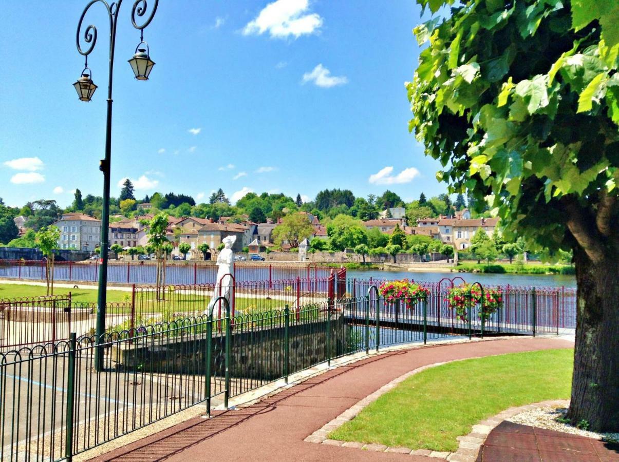Maison Loubignac At Les Vergnes Gites Exideuil-sur-Vienne 외부 사진
